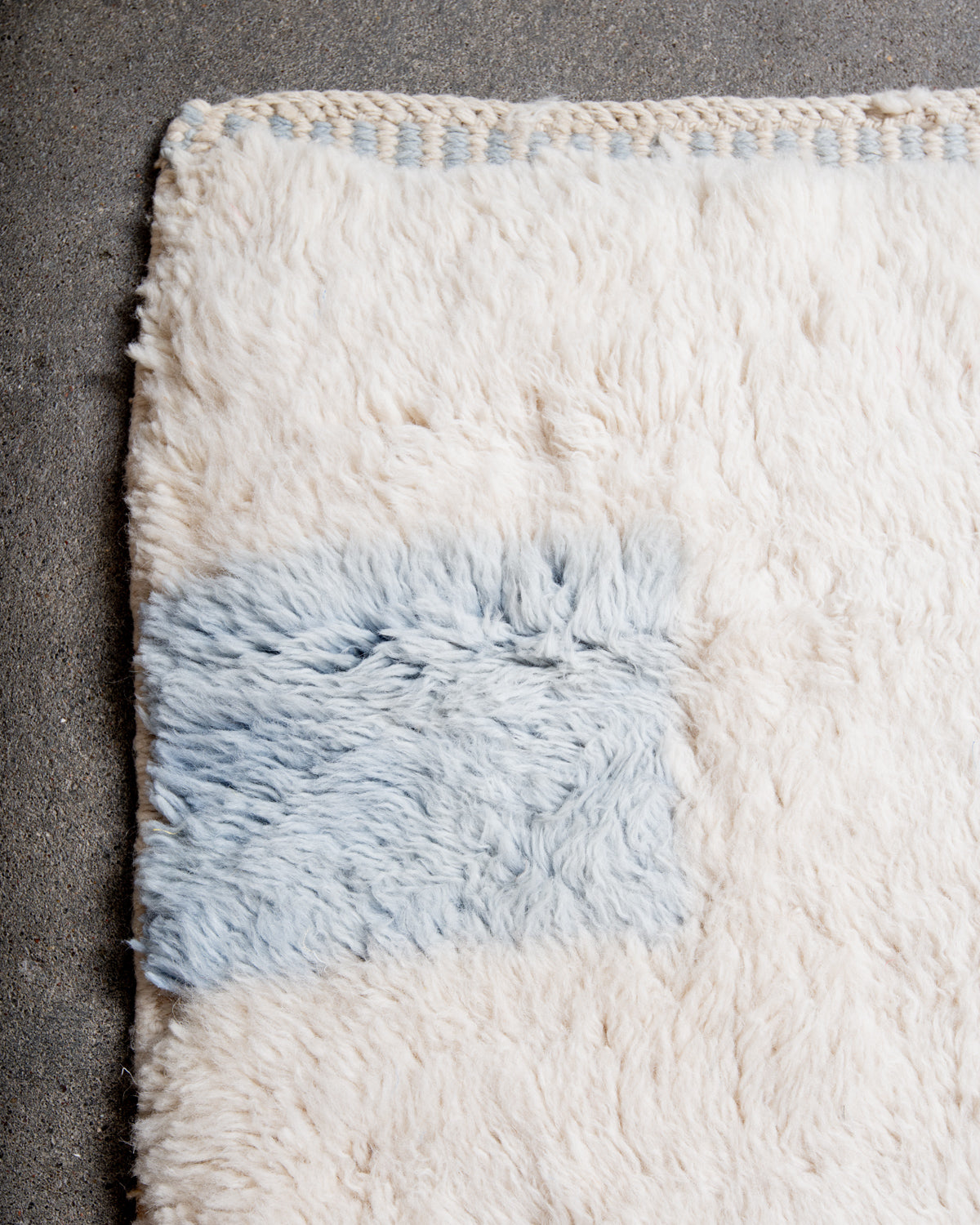 Modern, designer, handcrafted 100% sheep’s wool Berber rug from Morocco. Beni M’rirt carpet with beautiful colours and patterns and fluffy wool texture. 