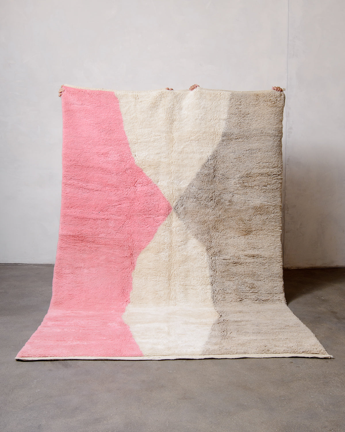 Modern, designer, handcrafted 100% sheep’s wool Berber rug from Morocco. Beni M’rirt carpet with beautiful colours and patterns and fluffy wool texture.