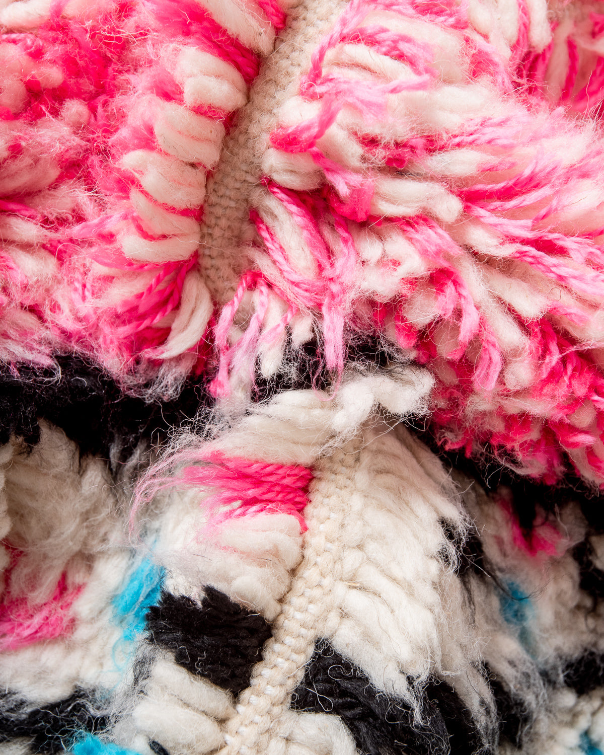 Modern designer handcrafted Berber rug from Morocco. Azilal rug with beautiful colors and patterns. Made of sheep’s wool and colourful cotton.