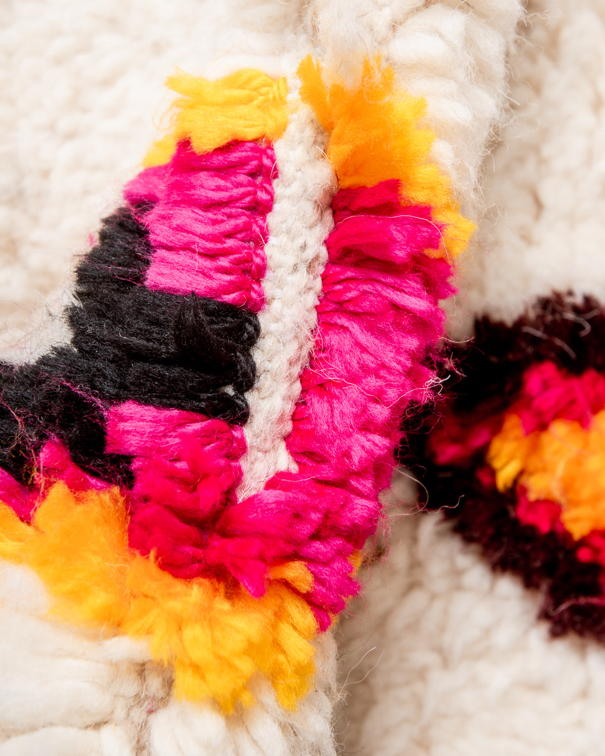 Modern designer handcrafted Berber rug from Morocco. Azilal rug with beautiful colors and patterns. Made of sheep’s wool and colourful cotton.