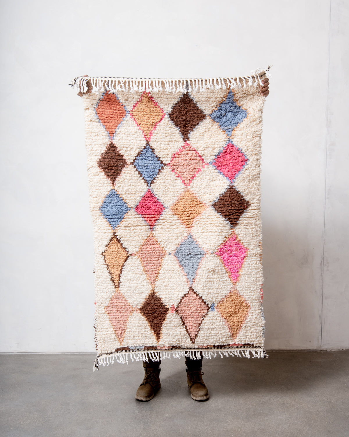 Modern designer handcrafted Berber rug from Morocco. Azilal rug with beautiful colors and patterns. Made of sheep’s wool and colourful cotton.
