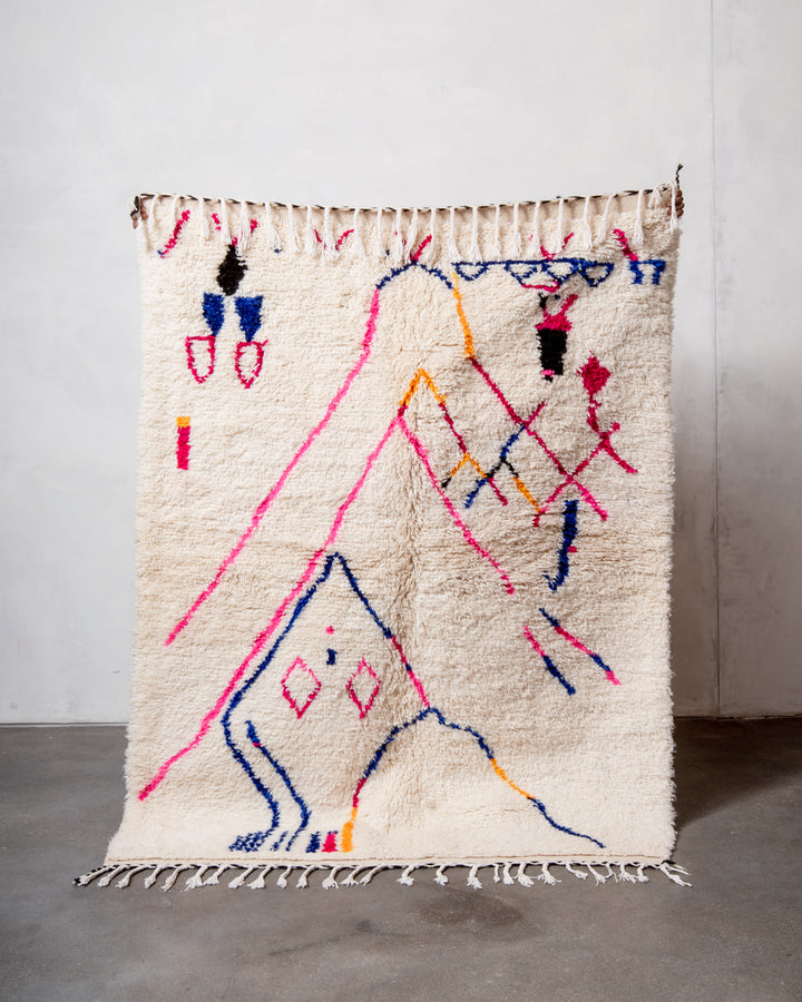 Modern designer handcrafted Berber rug from Morocco. Azilal rug with beautiful colors and patterns. Made of sheep’s wool and colourful cotton.