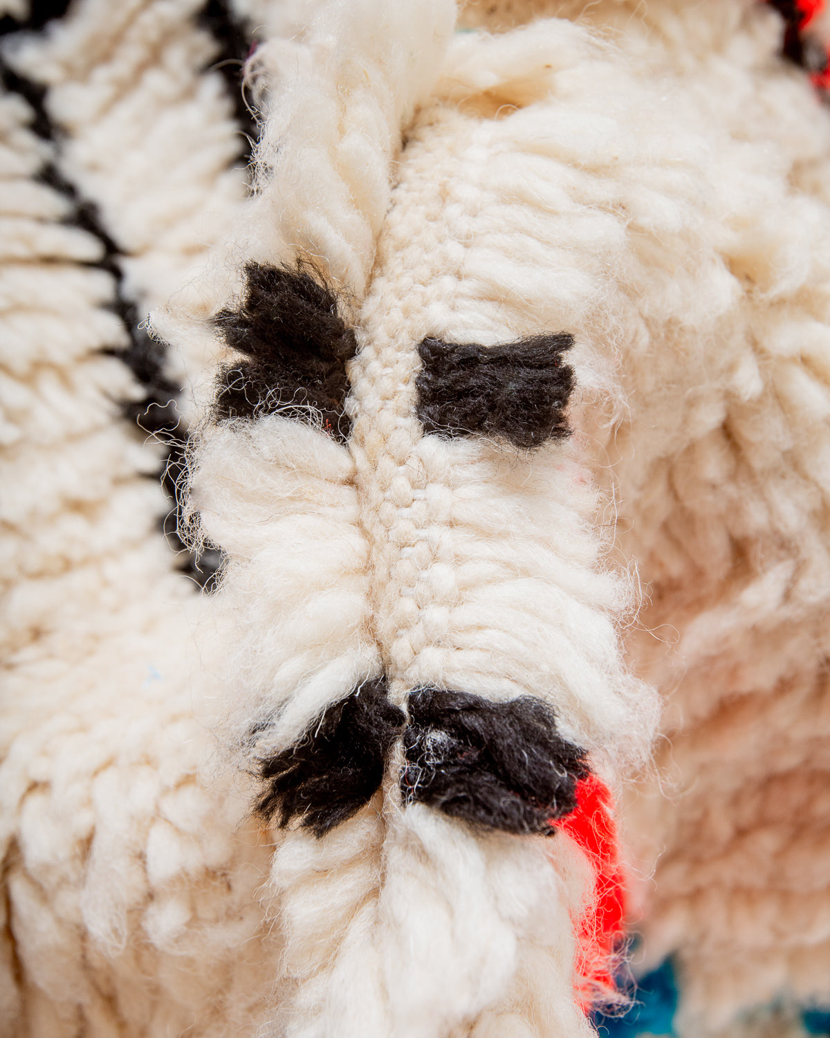 Modern designer handcrafted Berber rug from Morocco. Azilal rug with beautiful colours and patterns. Made of sheep’s wool and cotton.