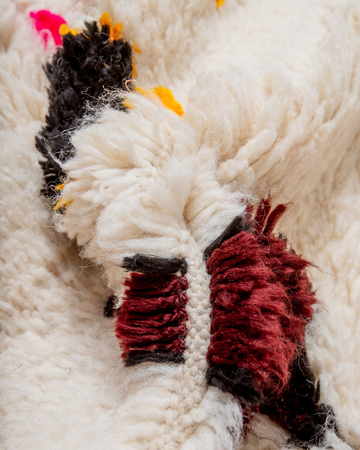 Modern designer handcrafted Berber rug from Morocco. Azilal rug with beautiful colours and patterns. Made of sheep’s wool and colourful cotton.