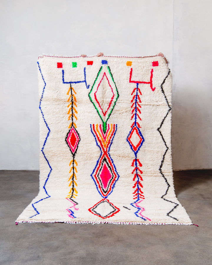 Modern designer handcrafted Berber rug from Morocco. Azilal rug with beautiful colours and patterns. Made of sheep’s wool and colourful cotton.