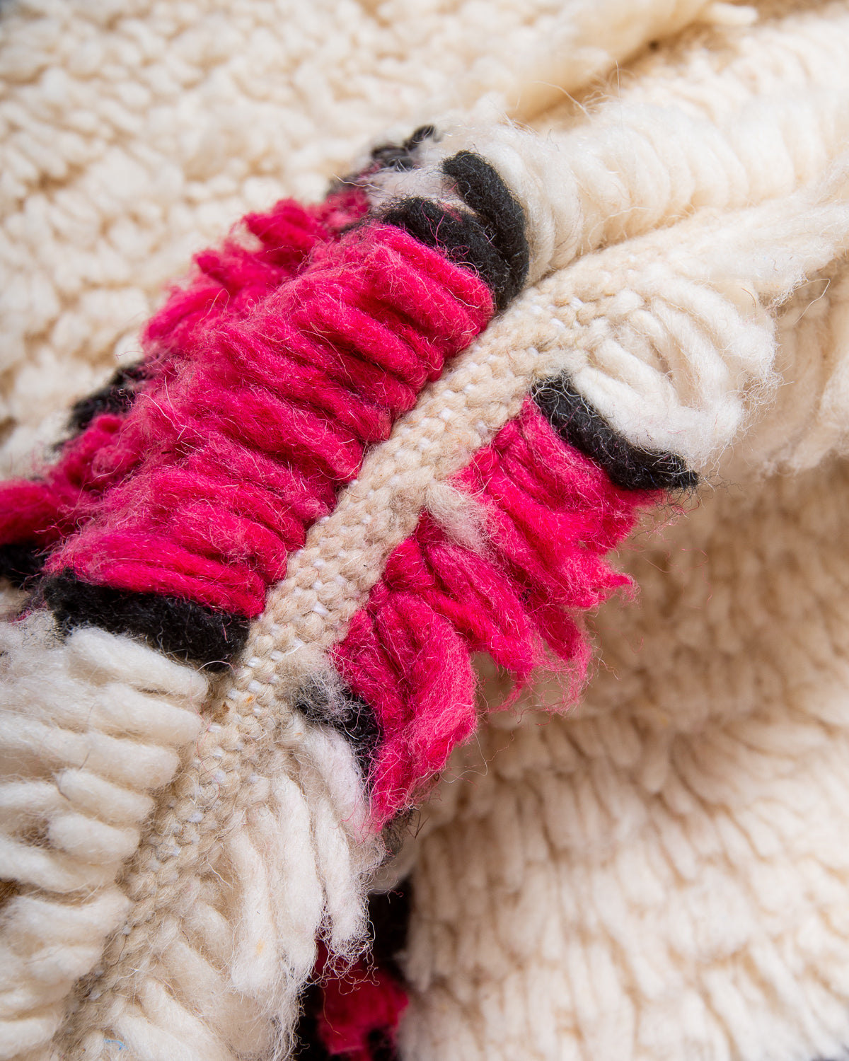 Modern designer handcrafted Berber rug from Morocco. Azilal rug with beautiful colours and patterns. Made of sheep’s wool and colourful cotton.