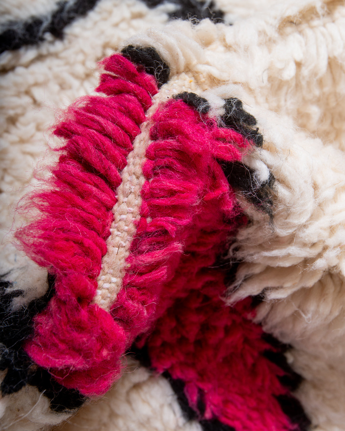 Modern designer handcrafted Berber rug from Morocco. Azilal rug with beautiful colours and patterns. Made of sheep’s wool and colourful cotton.