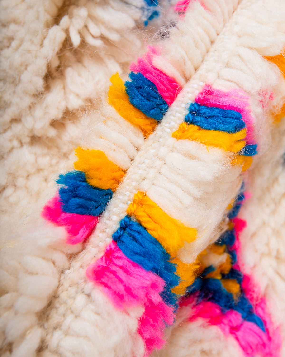 Modern designer handcrafted Berber rug from Morocco. Azilal rug with beautiful colours and patterns. Made of sheep’s wool and colourful cotton.