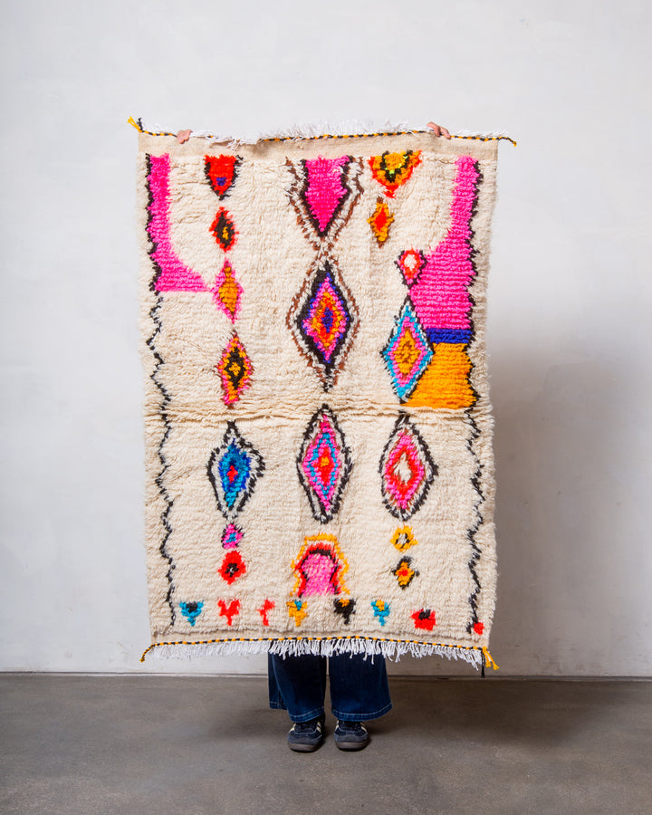 Modern designer handcrafted Berber rug from Morocco. Azilal rug with beautiful colours and patterns. Made of sheep’s wool and colourful cotton.