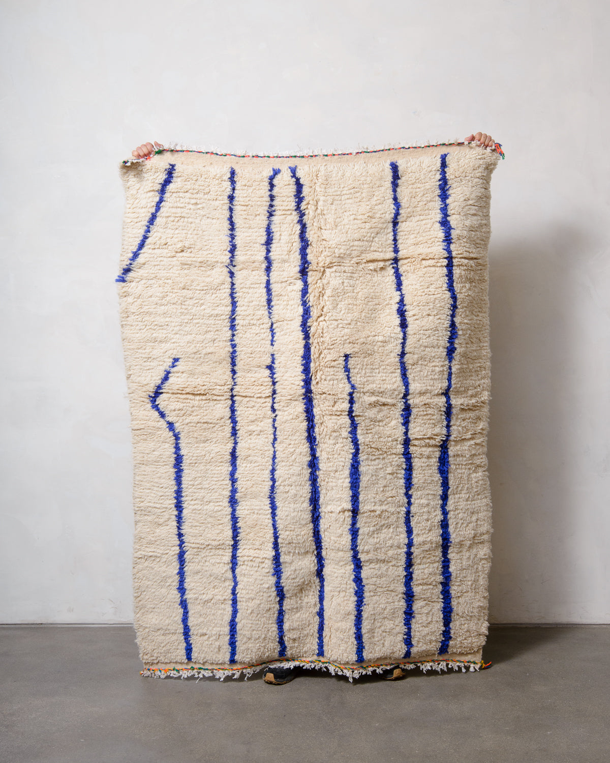 Modern designer handcrafted Berber rug from Morocco. Azilal rug with beautiful colours and patterns. Made of sheep’s wool and colourful cotton.