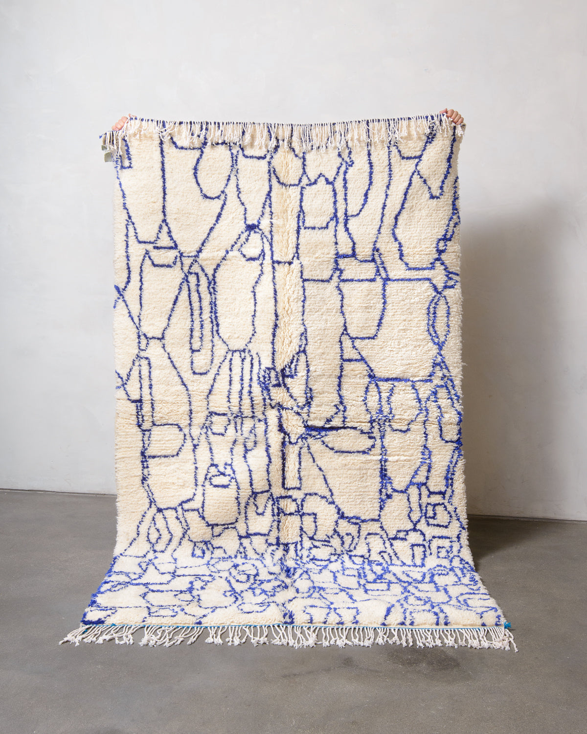 Modern designer handcrafted Berber rug from Morocco. Azilal rug with beautiful colours and patterns. Made of sheep’s wool and colourful cotton.