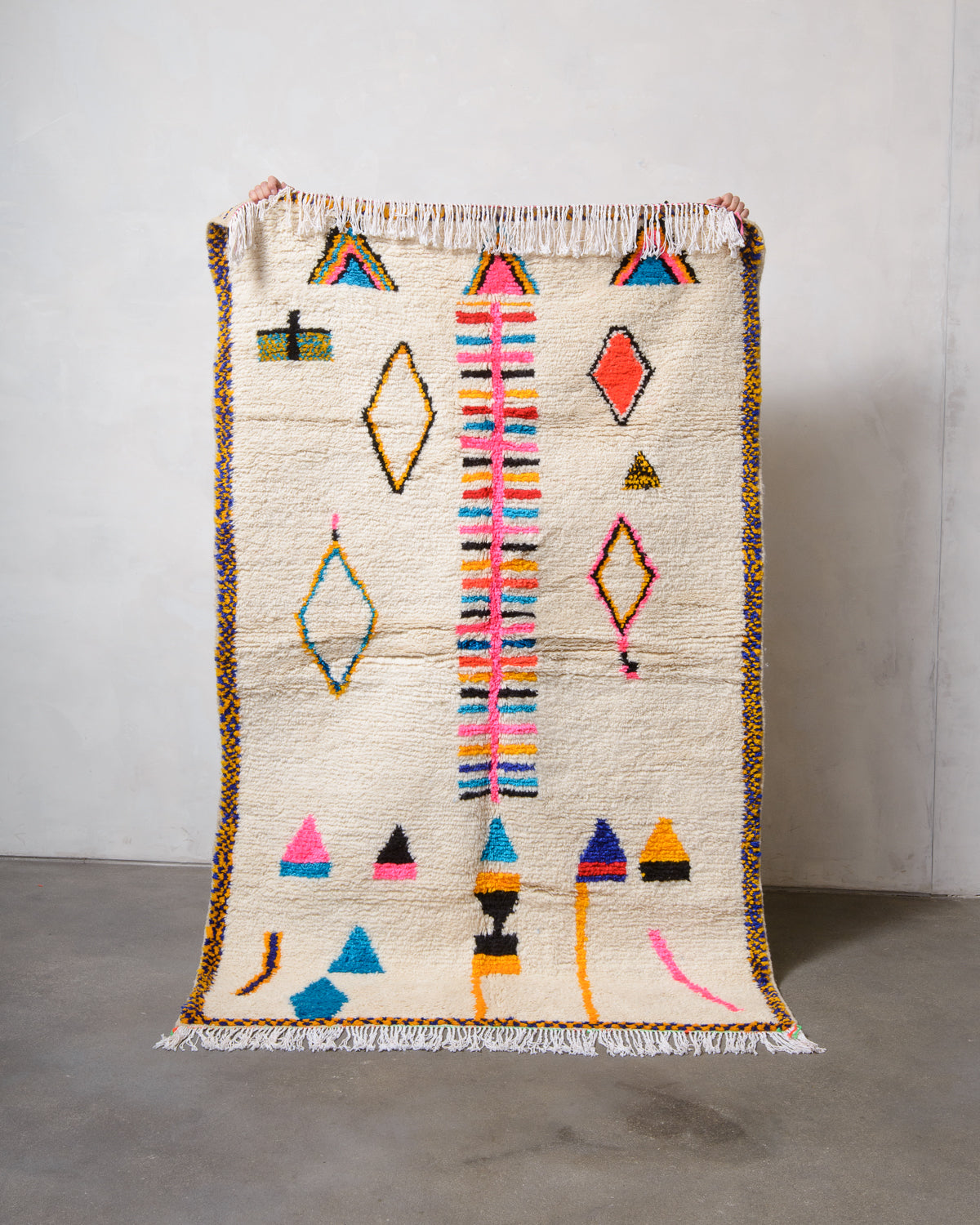 Modern designer handcrafted Berber rug from Morocco. Azilal rug with beautiful colours and patterns. Made of sheep’s wool and colourful cotton.