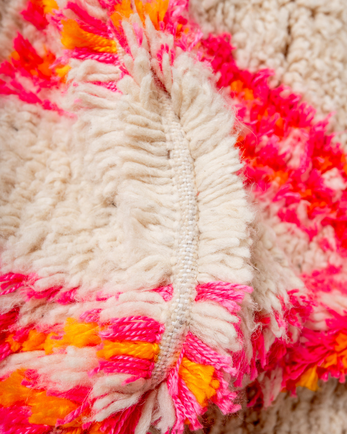 Modern designer handcrafted Berber rug from Morocco. Azilal rug with beautiful colors and patterns. Made of sheep’s wool and colourful cotton.