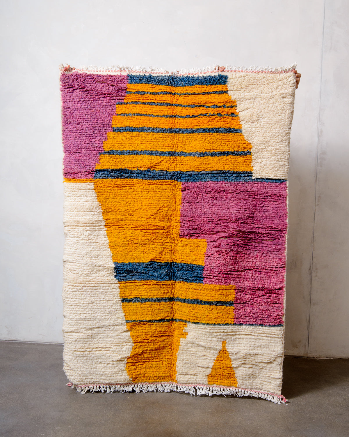 Modern designer handcrafted Berber rug from Morocco. Azilal rug with beautiful colours and patterns. Made of sheep’s wool and colourful cotton.
