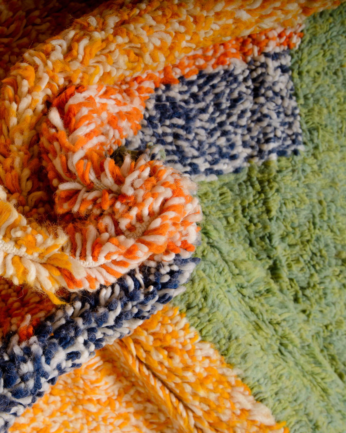 Modern designer handcrafted Berber rug from Morocco. Azilal rug with beautiful colours and patterns. Made of sheep’s wool and colourful cotton.