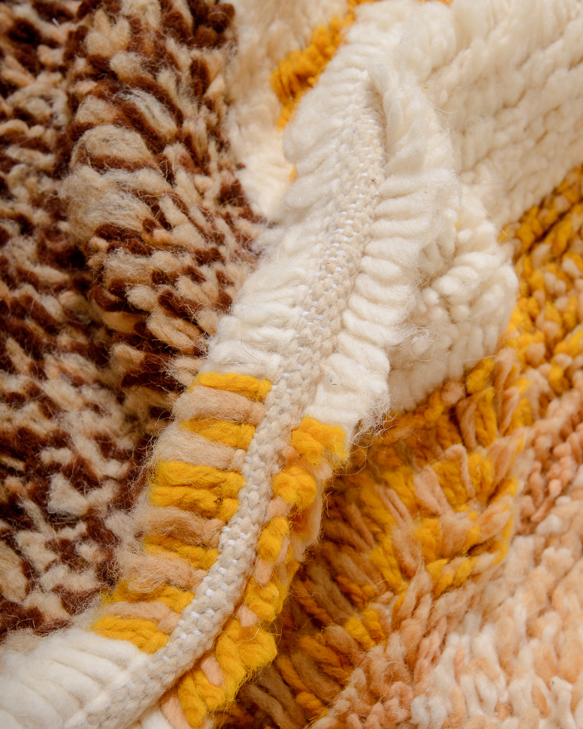 Modern designer handcrafted Berber rug from Morocco. Azilal rug with beautiful colours and patterns. Made of sheep’s wool and cotton.