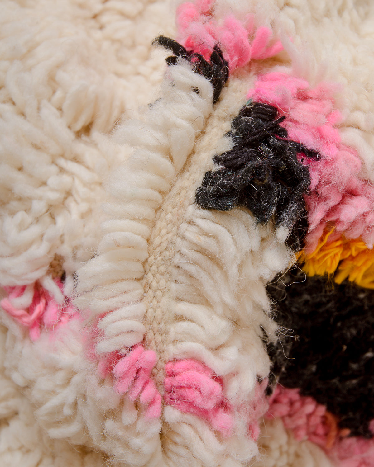 Modern designer handcrafted Berber rug from Morocco. Azilal rug with beautiful colours and patterns. Made of sheep’s wool and cotton.