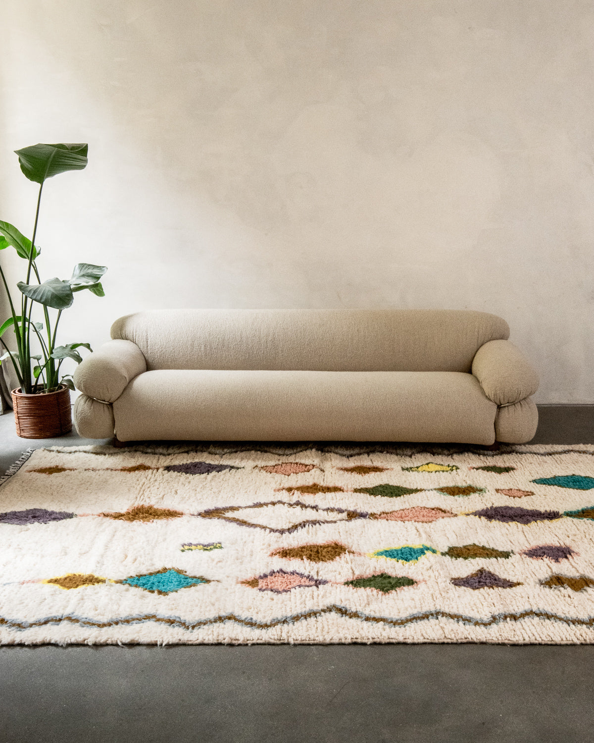 Modern designer handcrafted Berber rug from Morocco. Azilal rug with beautiful colors and patterns. Made of sheep’s wool and colourful cotton.