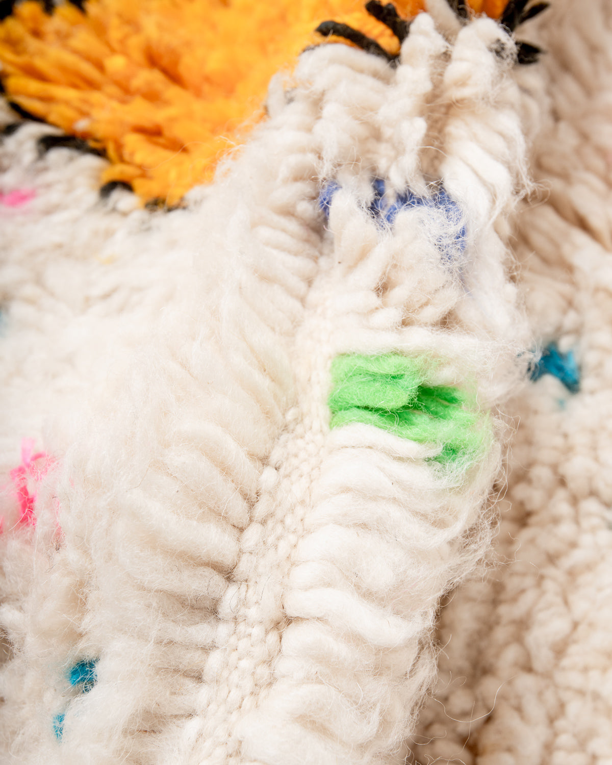 Modern designer handcrafted Berber rug from Morocco. Azilal rug with beautiful colors and patterns. Made of sheep’s wool and colourful cotton.