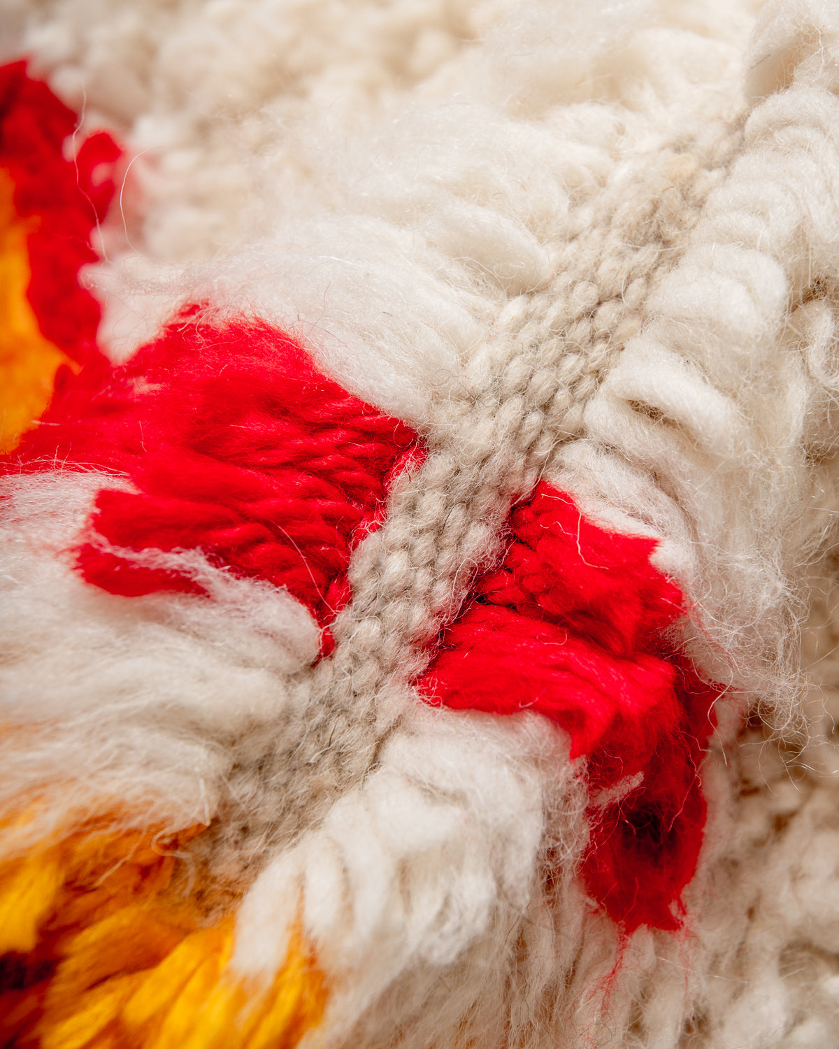 Modern designer handcrafted Berber rug from Morocco. Azilal rug with beautiful colors and patterns. Made of sheep’s wool and colourful cotton.