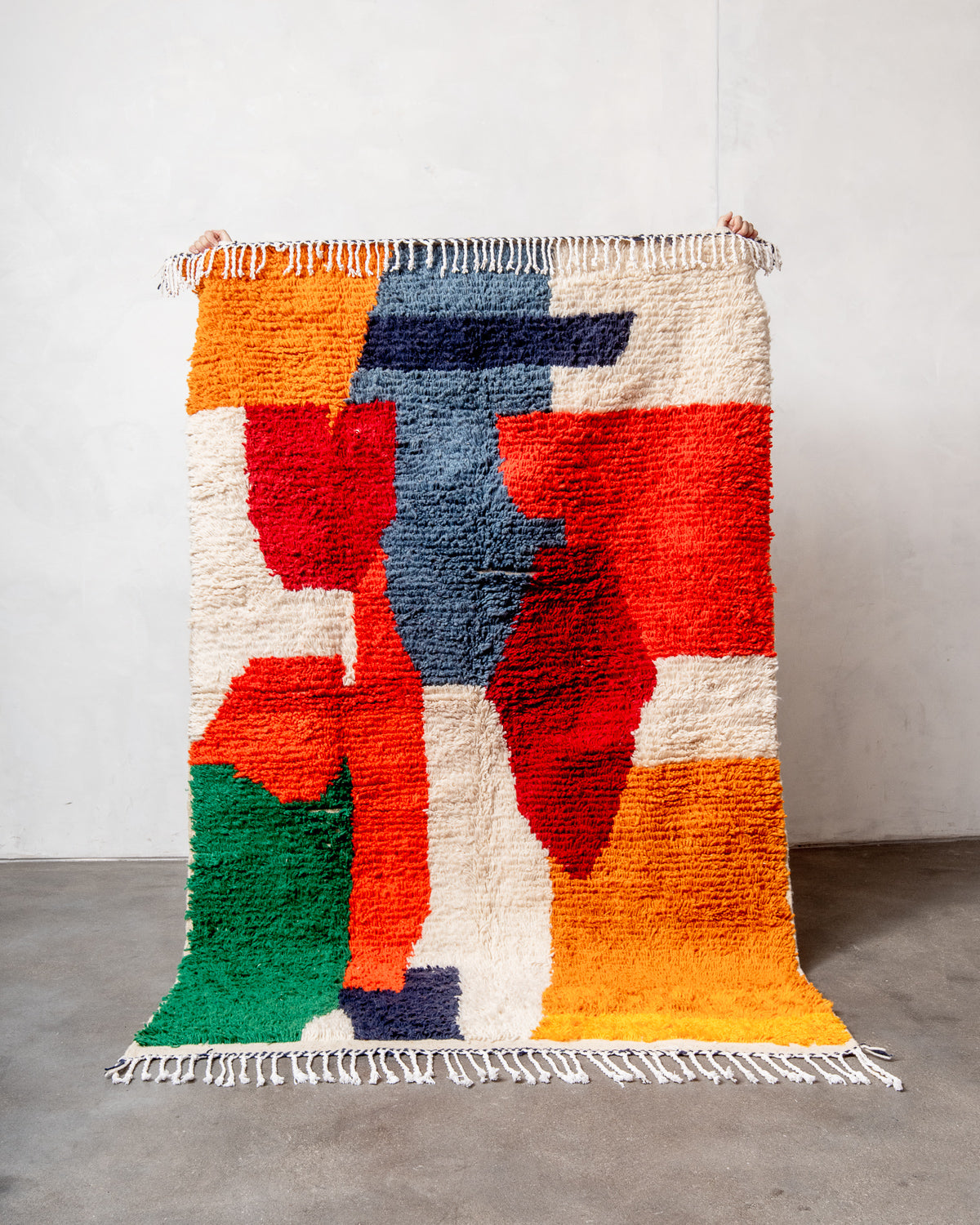 Modern designer handcrafted Berber rug from Morocco. Azilal rug with beautiful colors and patterns. Made of sheep’s wool and colourful cotton.