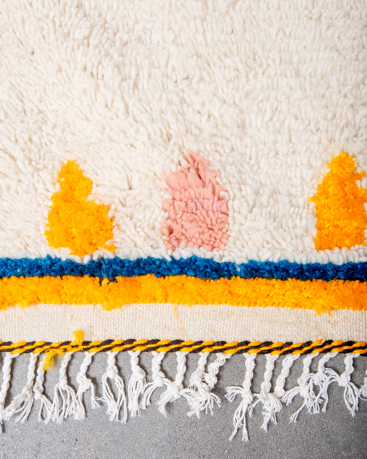 Modern designer handcrafted Berber rug from Morocco. Azilal rug with beautiful colors and patterns. Made of sheep’s wool and colourful cotton.