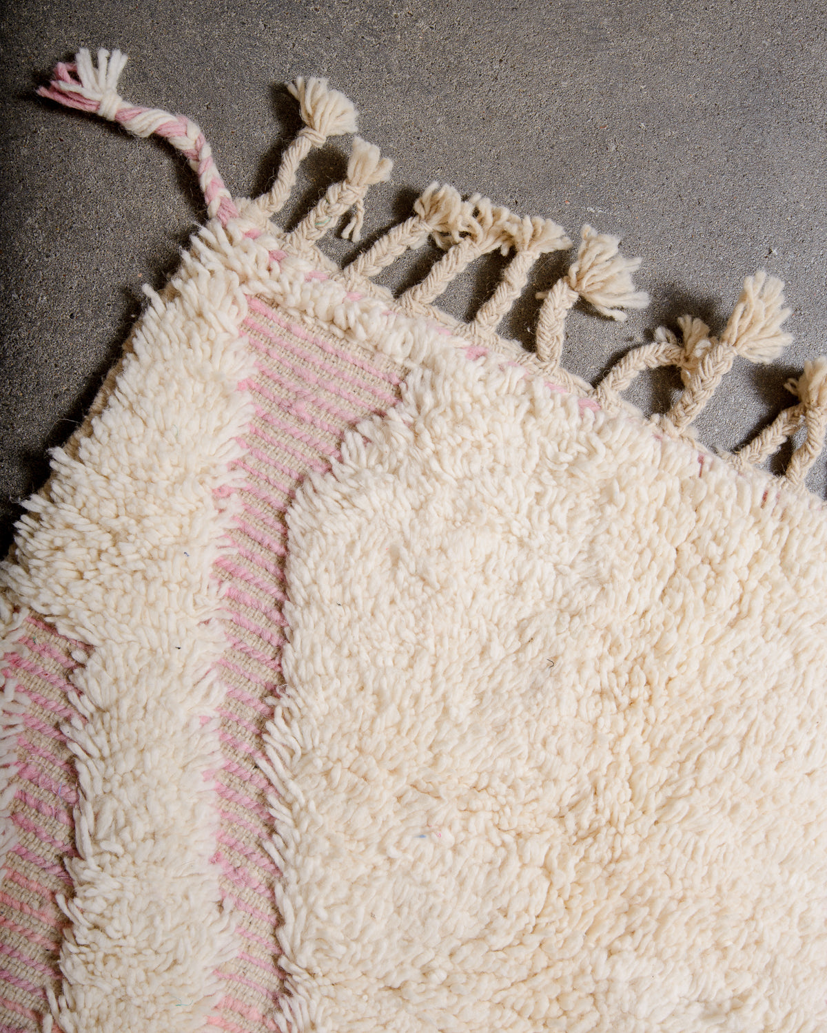 Modern, designer, handcrafted Berber rug from Morocco. Beniourain carpet with minimalist design, natural wool pile and a fluffy texture.