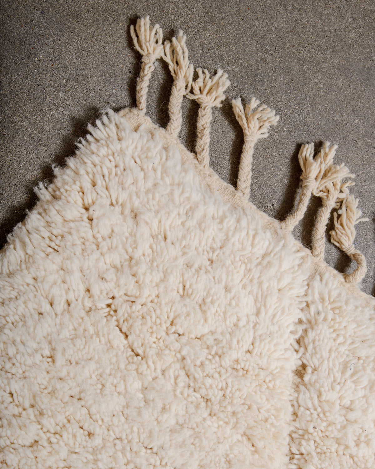 Modern, designer, handcrafted Berber rug from Morocco. Beniourain carpet with minimalist design, natural wool pile and a fluffy texture.