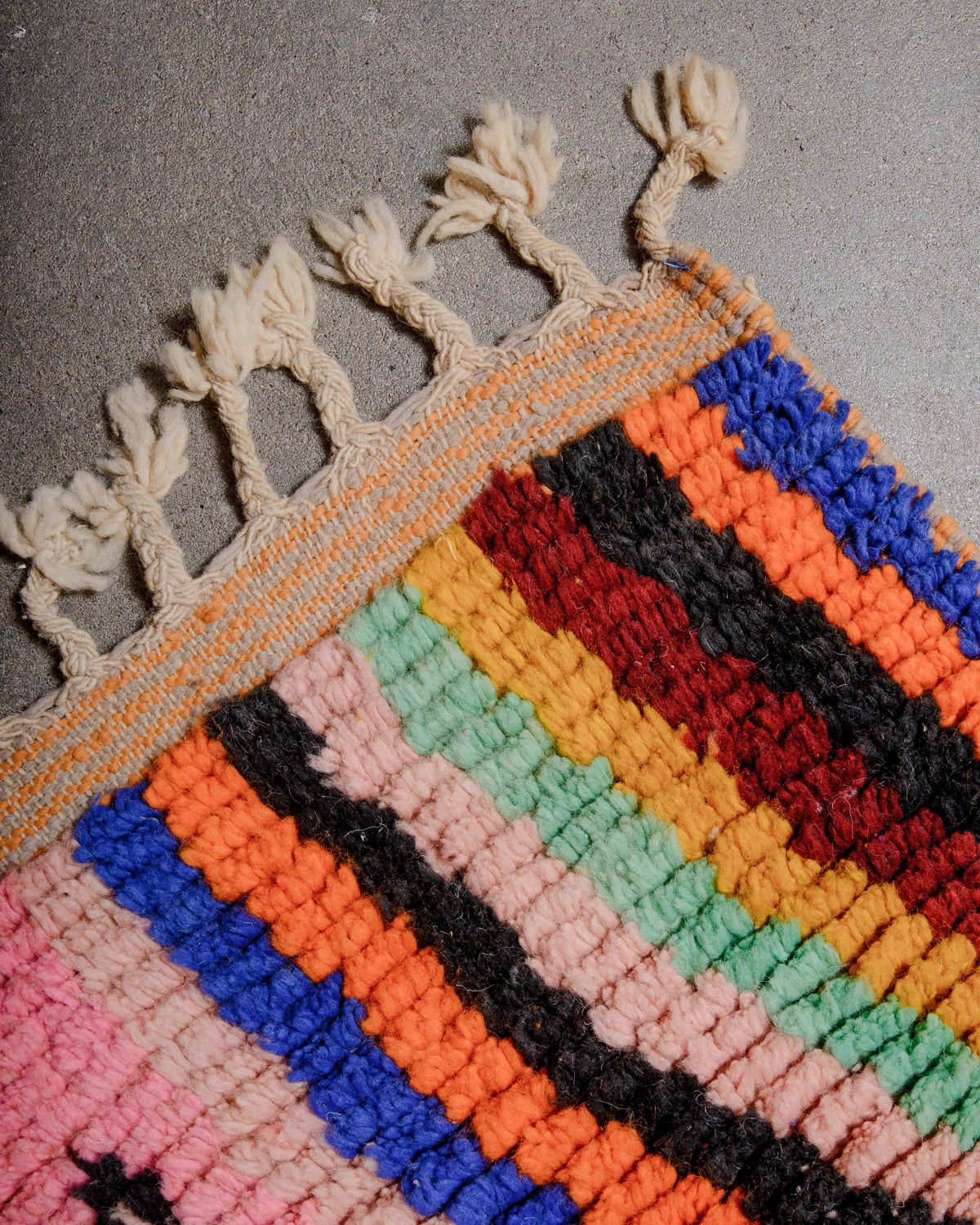 Natural wool tassels on Berberlin Runner Rug made of brightly coloured wool 
