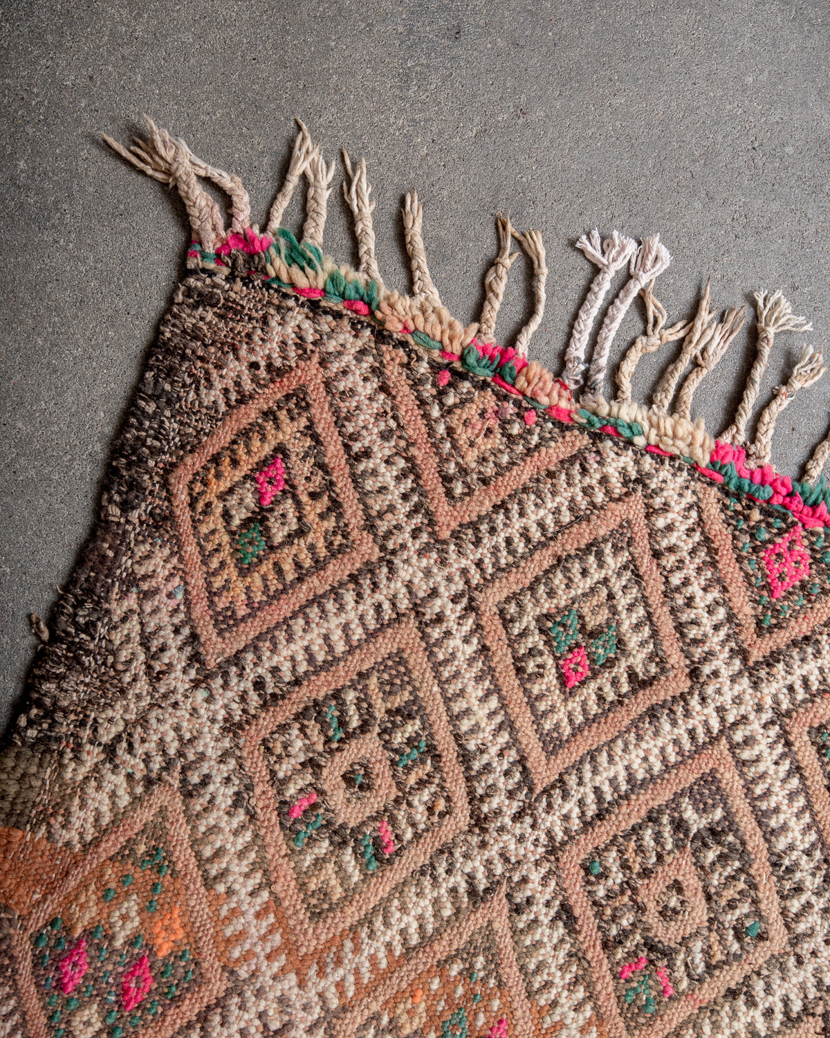 Modern, designer, handcrafted Berber rug from Morocco. Vintage Kelim carpet with beautiful designs and robust flat weave out of wool.