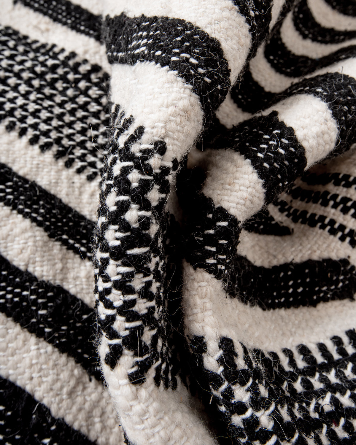 Modern, handcrafted Berber runner rug from Morocco. Flat-woven Kelim carpet in black and white design. Made of 100% wool.