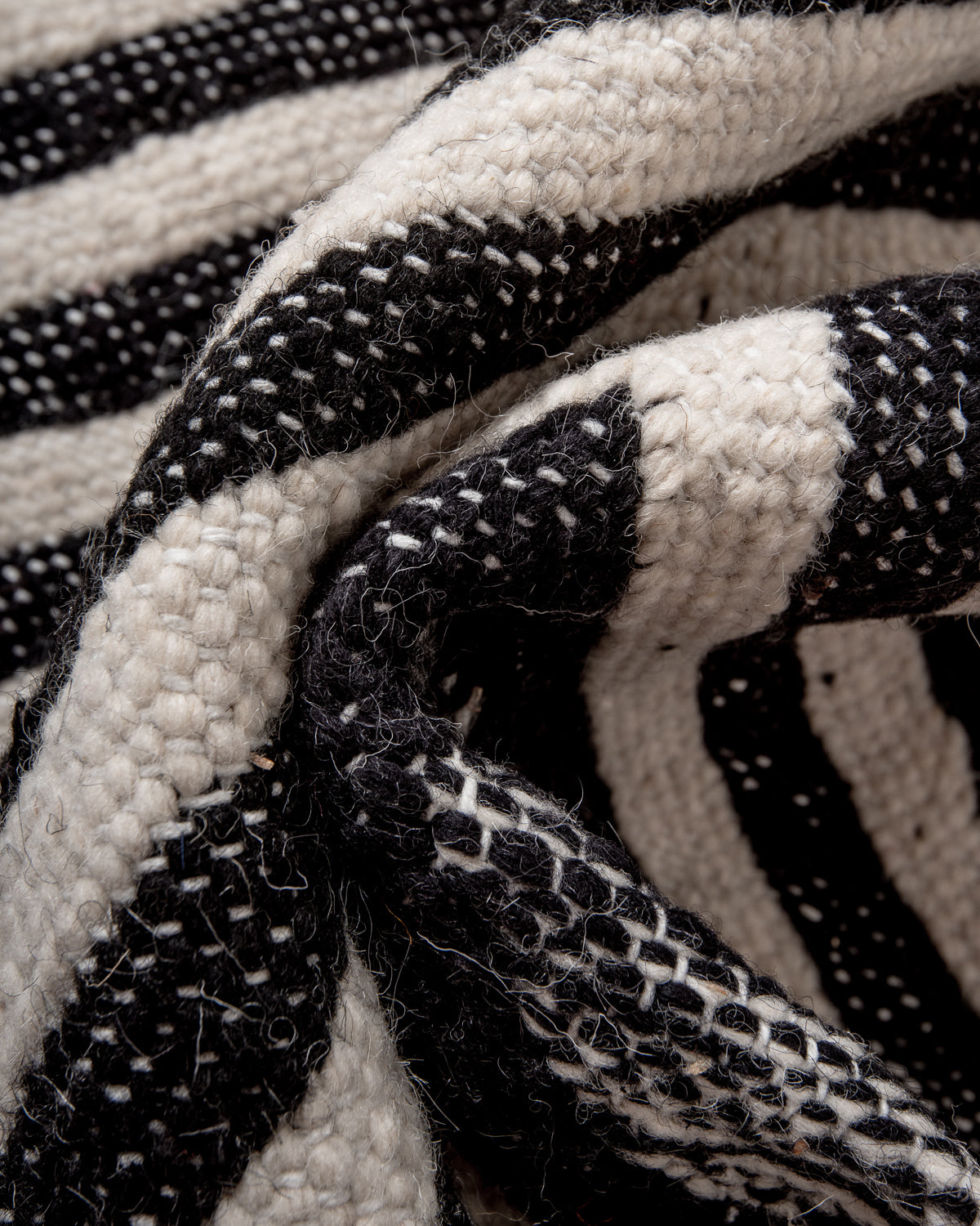 Modern, handcrafted Berber runner rug from Morocco. Flat-woven Kelim carpet in black and white design. Made of 100% wool.