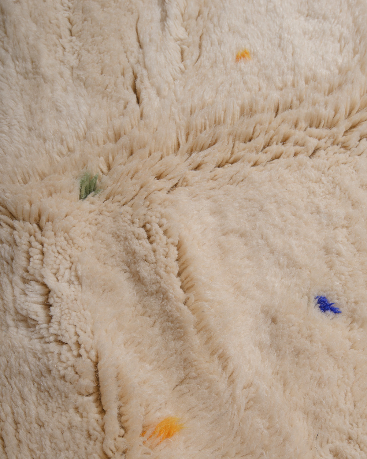 Close up of fluffy Berberlin Finest rug with a thick pile.