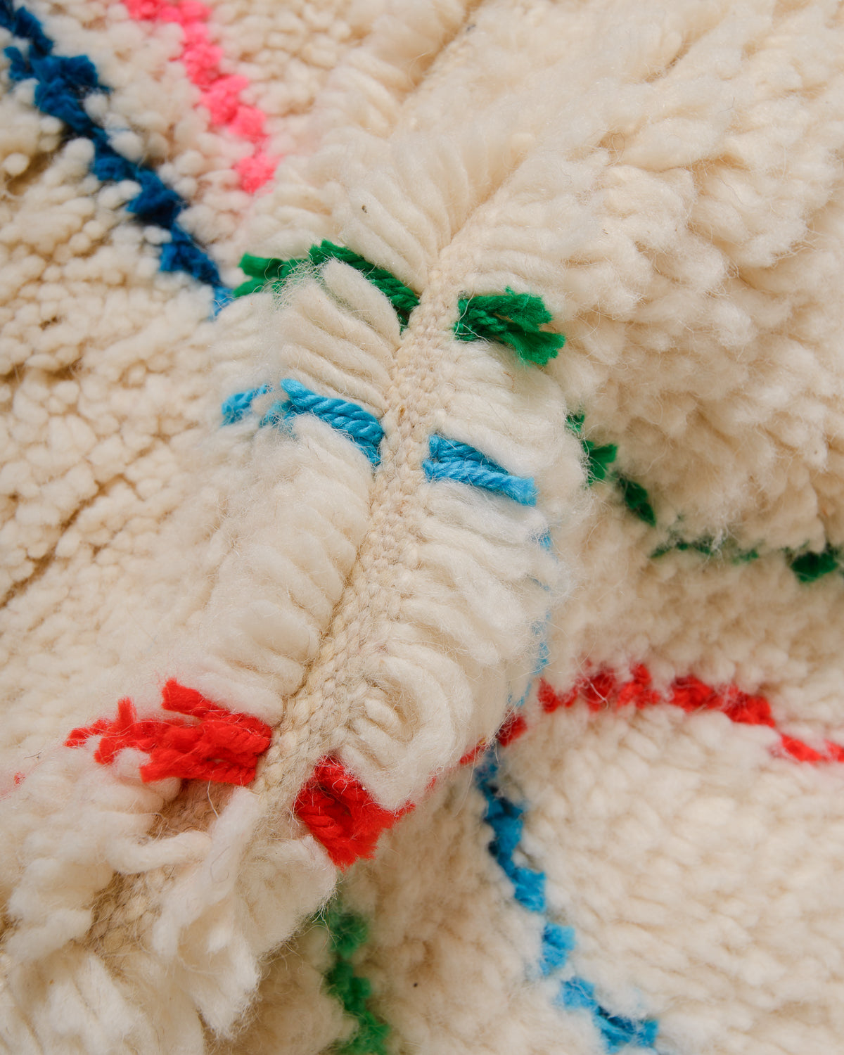 Detail of Azilal rug showing the fluffy wool and the spacing between the rows.