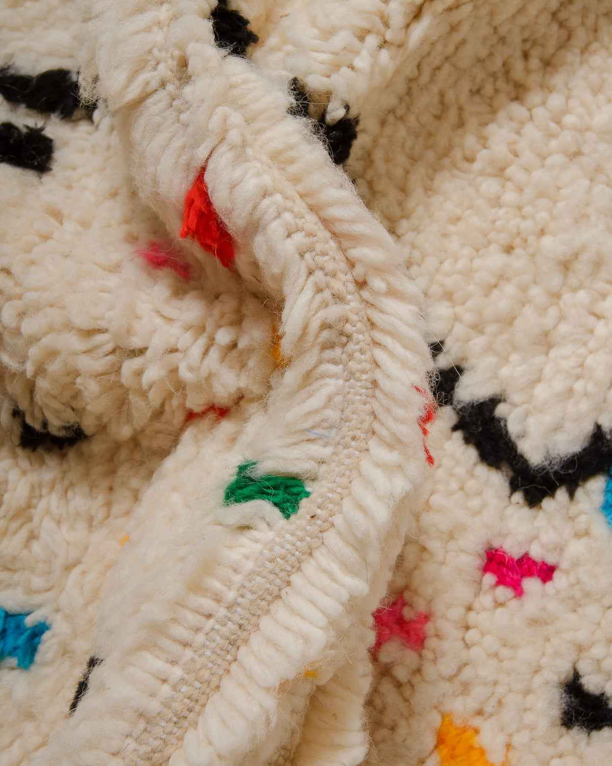 Detail of Azilal rug showing the fluffy wool and the spacing between the rows.