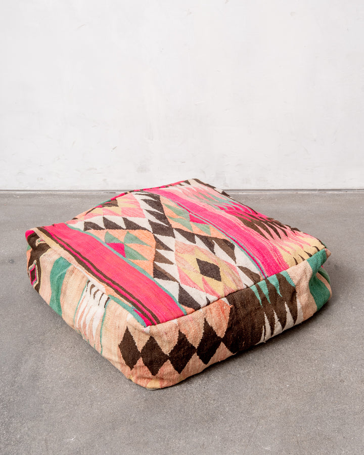 Vintage, handcrafted Berber floor cushion from Morocco. Kelim pouf with beautiful designs and robust flat weave. 100% wool.