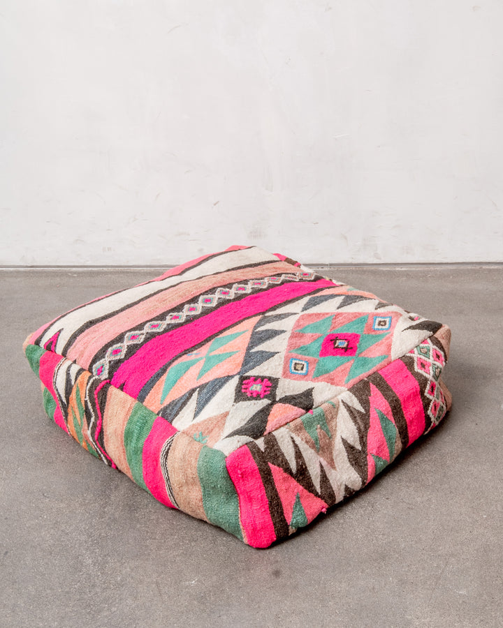 Vintage, handcrafted Berber floor cushion from Morocco. Kelim pouf with beautiful designs and robust flat weave. 100% wool.