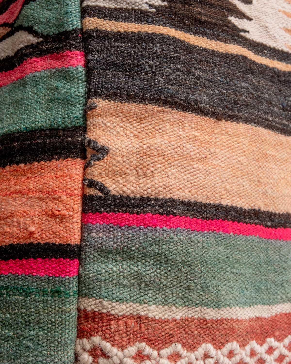 Vintage, handcrafted Berber floor cushion from Morocco. Kelim pouf with beautiful designs and robust flat weave. 100% wool.