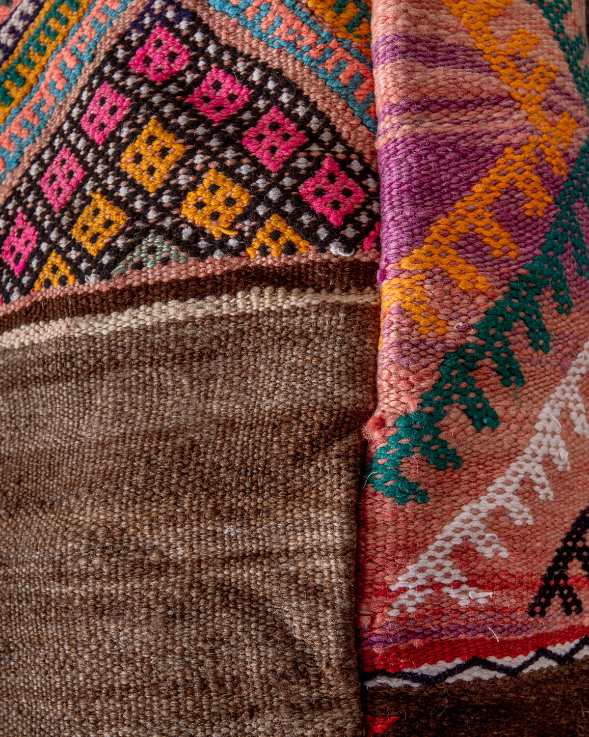 Vintage, handcrafted Berber floor cushion from Morocco. Kelim pouf with beautiful designs and robust flat weave. 100% wool.