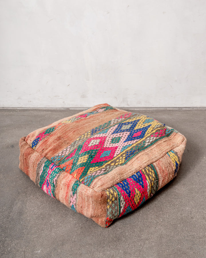 Vintage, handcrafted Berber floor cushion from Morocco. Kelim pouf with beautiful designs and robust flat weave. 100% wool.