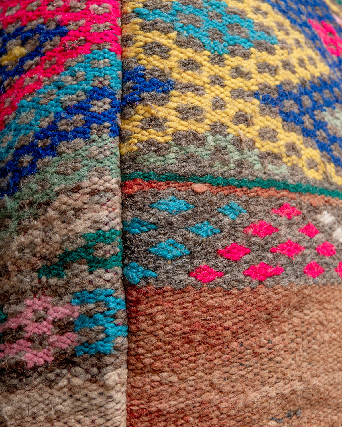 Vintage, handcrafted Berber floor cushion from Morocco. Kelim pouf with beautiful designs and robust flat weave. 100% wool.