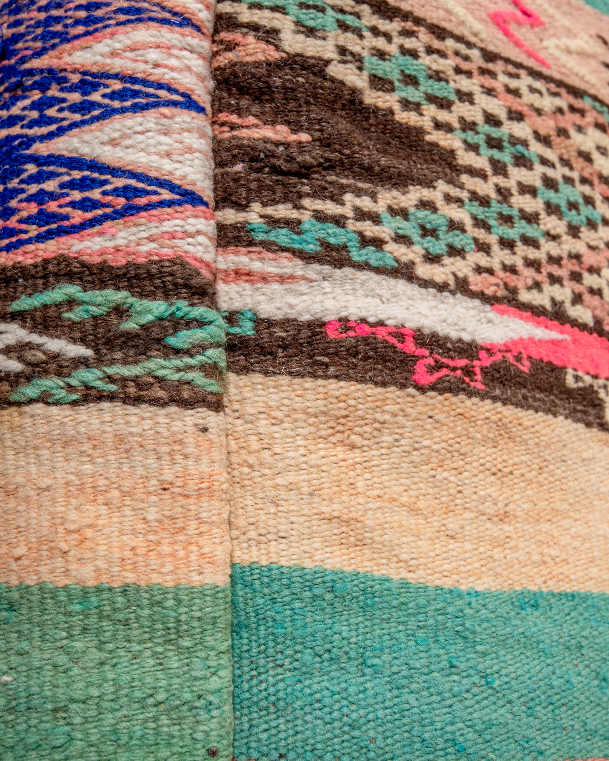 Vintage, handcrafted Berber floor cushion from Morocco. Kelim pouf with beautiful designs and robust flat weave. 100% wool.