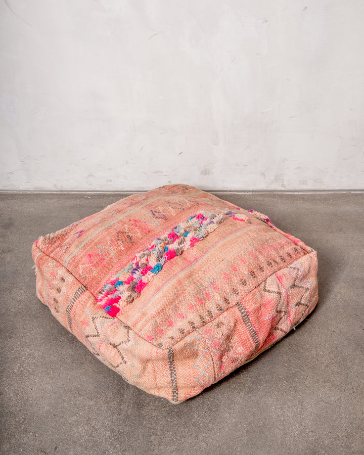 Vintage, handcrafted Berber floor cushion from Morocco. Kelim pouf with beautiful designs and robust flat weave. 100% wool.