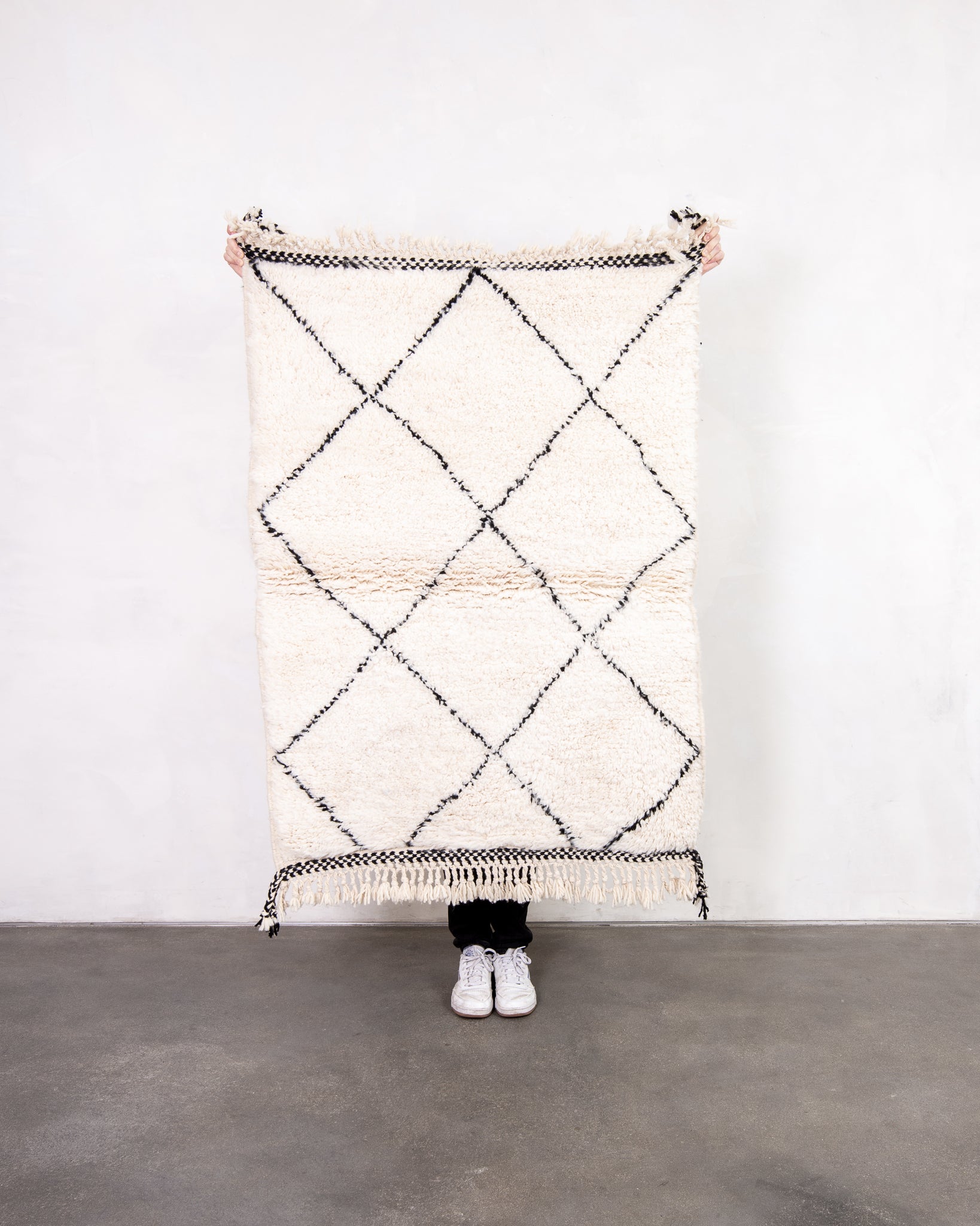 Modern designer handcrafted Berber rug from morocco Beniourain with beautiful colors and patterns