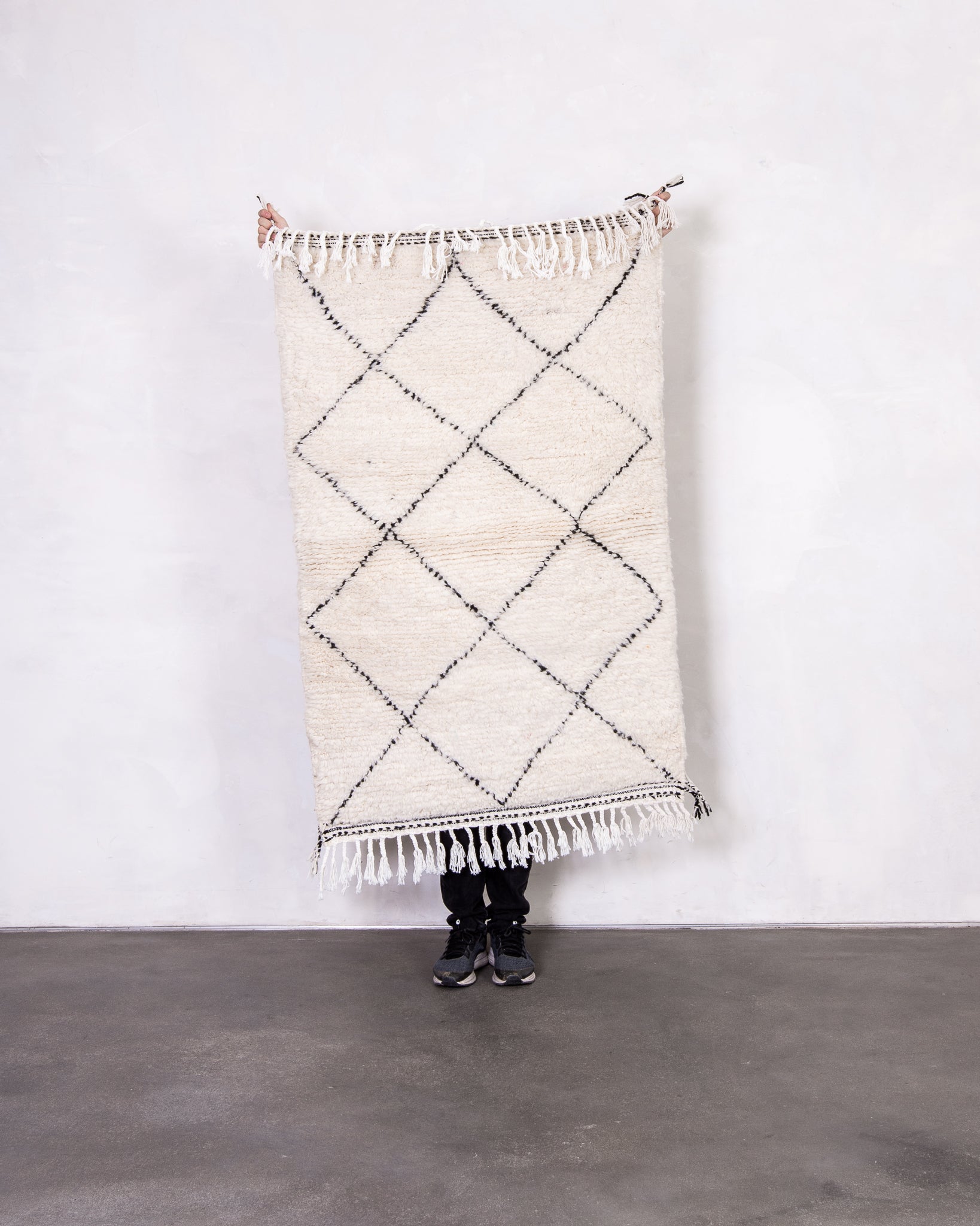 Modern designer handcrafted Berber rug from morocco Beniourain with beautiful colors and patterns