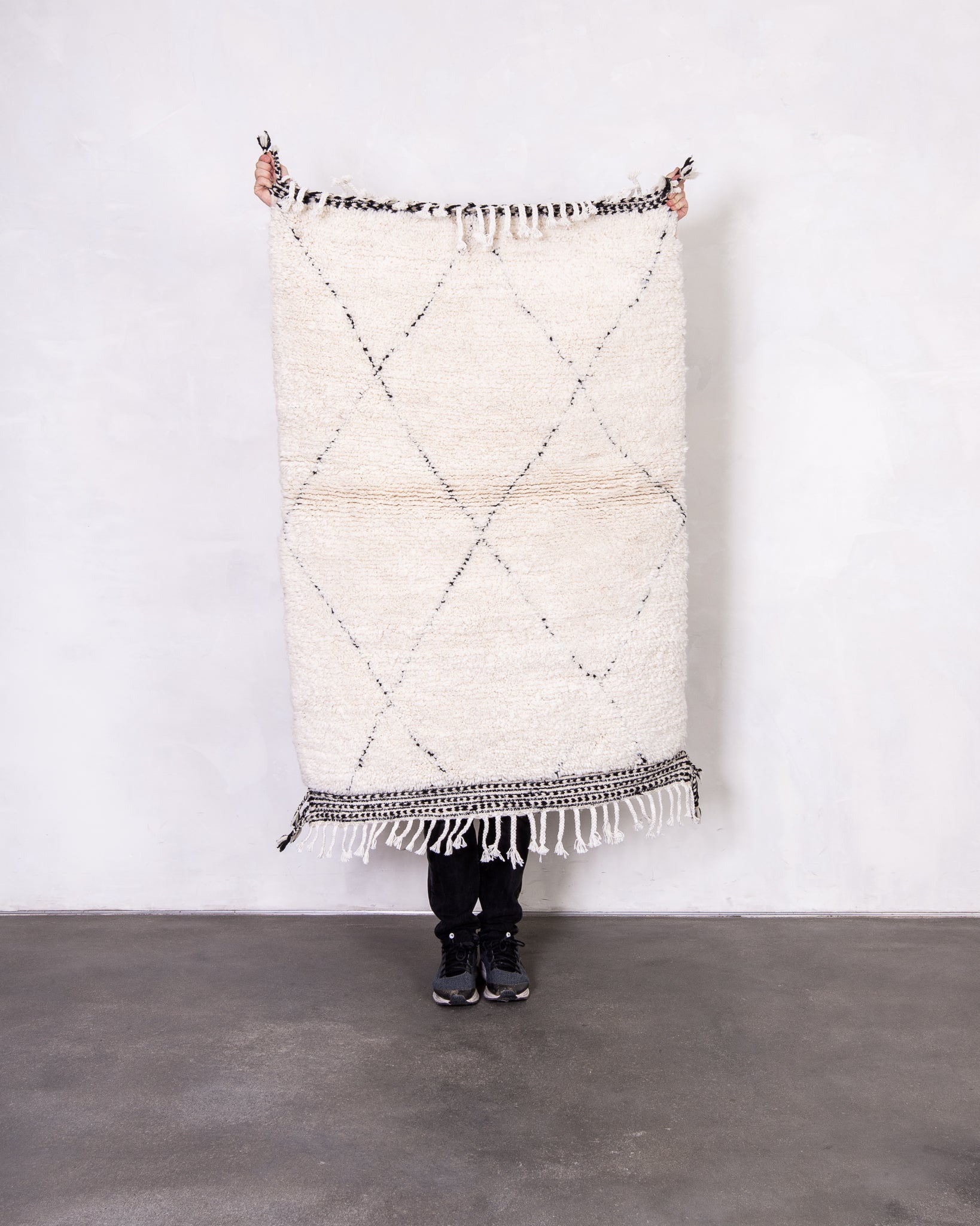 Modern designer handcrafted Berber rug from morocco Beniourain with beautiful colors and patterns