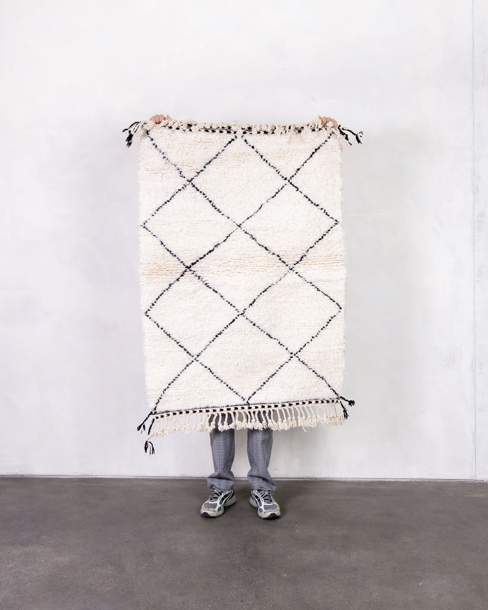 Modern designer handcrafted Berber rug from morocco Beniourain with beautiful colors and patterns