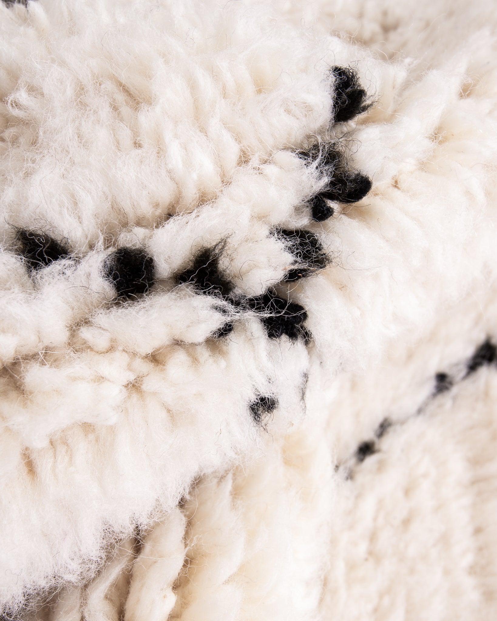 Modern designer handcrafted Berber rug from morocco Beniourain with beautiful colors and patterns