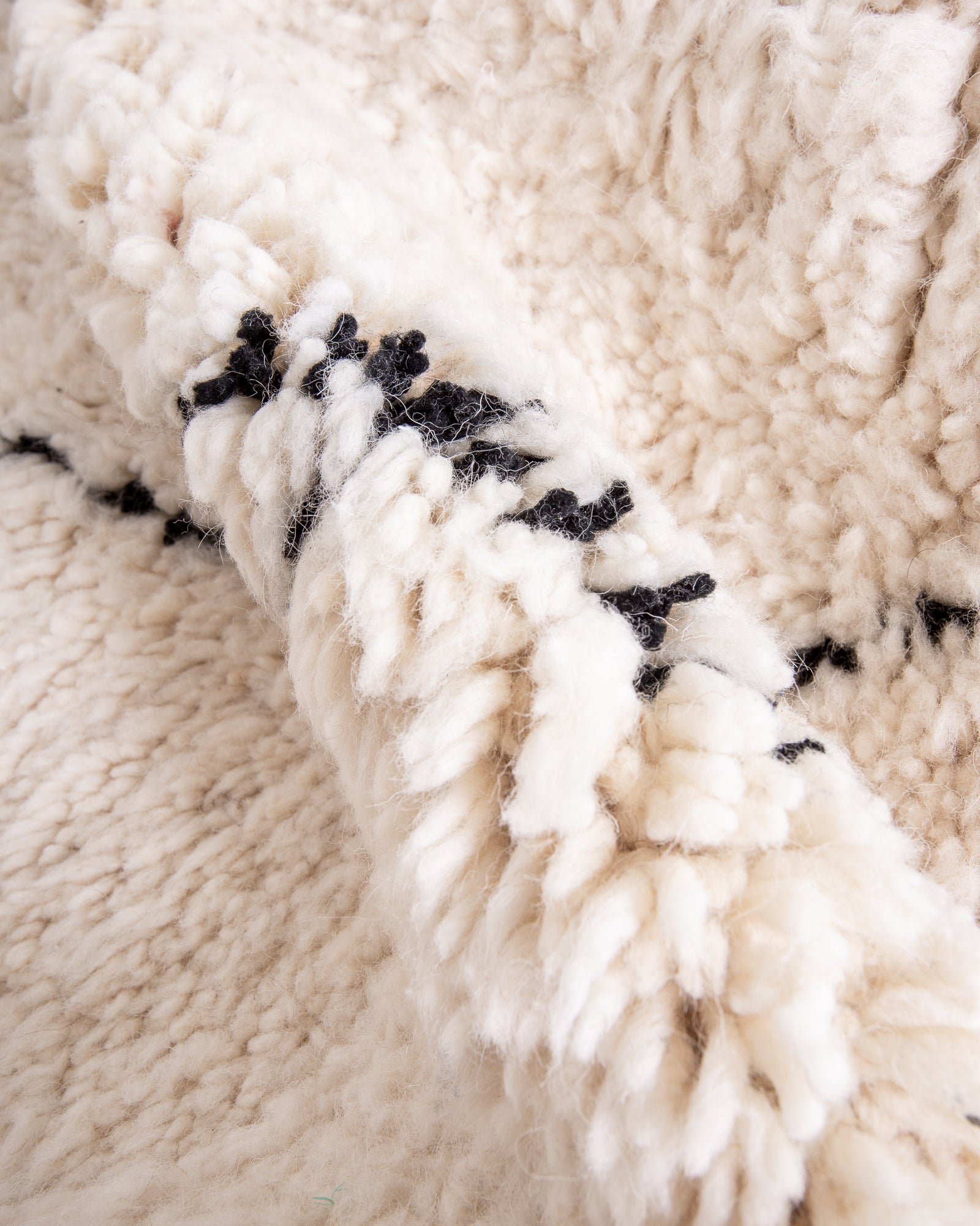 Modern designer handcrafted Berber rug from morocco Beniourain with beautiful colors and patterns