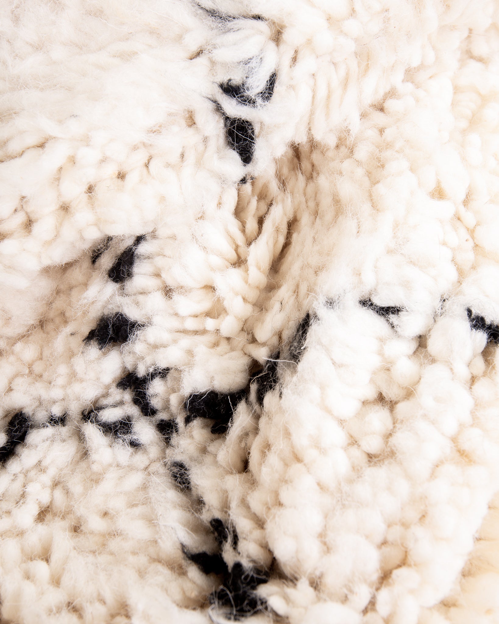 Modern designer handcrafted Berber rug from morocco Beniourain with beautiful colors and patterns